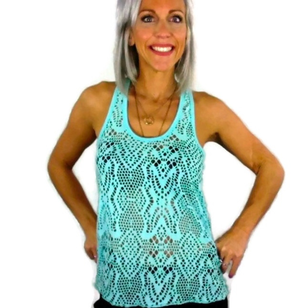 Aeropostale shredded Top